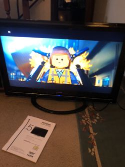 Hitachi UT37X902 37” LCD TV Director Series Ultra 1.5” HDTV Monitor