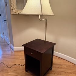 End Table/Nightstand With Attached Swiveling Lamp And Drawer
