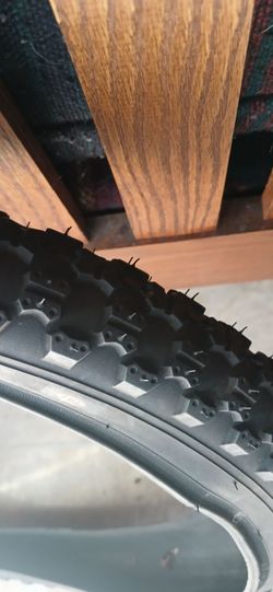 20x2.125 tire