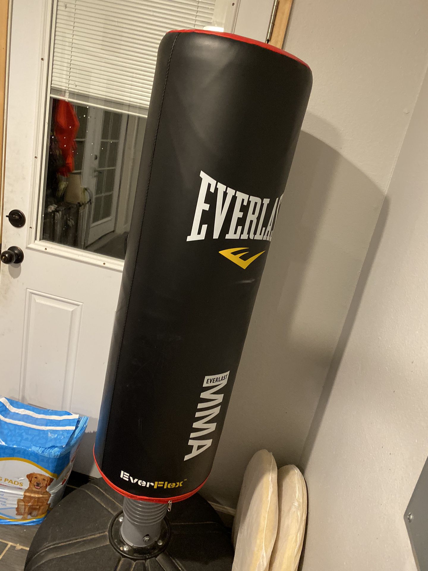 Freestanding Punching Bag Everlast