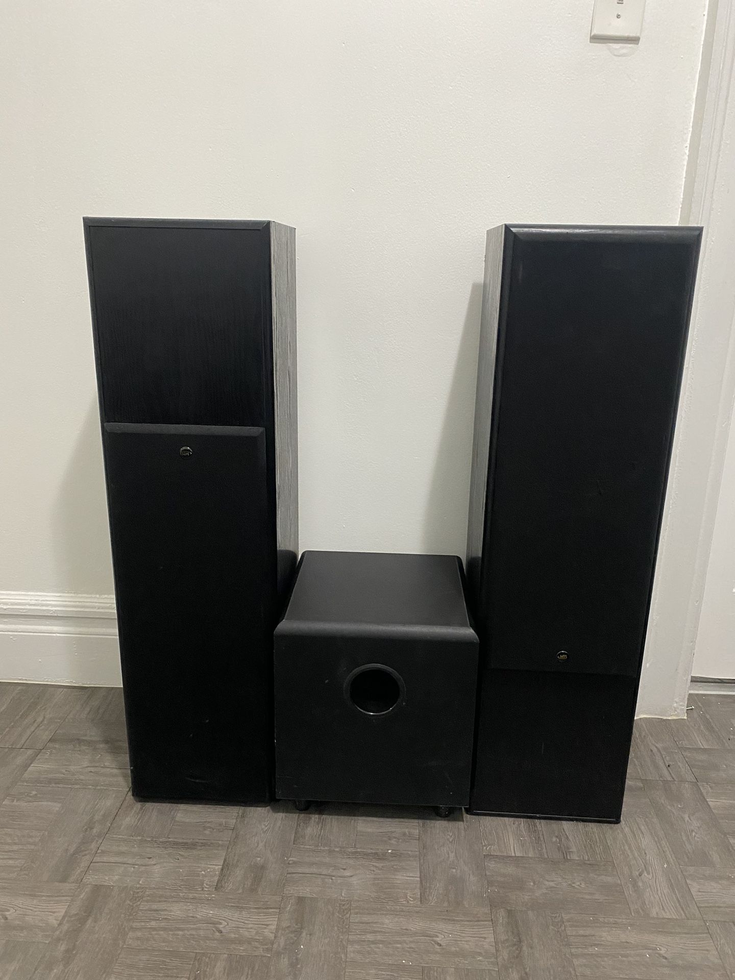 Mts 2208 Theater System With Bass And Sub Woofer