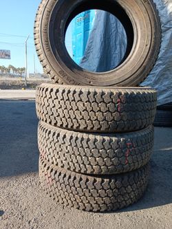 Vendo 4 Llantas Usadas LT 195 75 14 Goodyear