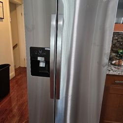 Brand NEW Whirlpool Fridge 100% New!
