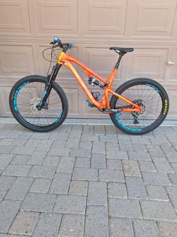 INTENSE RECLUSE 27.5 INCH SETUP TUBELESS CARBON FULL SUSPENSION ( LARGE) CHECK MY OTHER BIKES