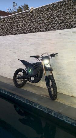 2025 Surron ultra bee
