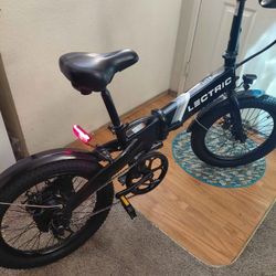 EXCELLENT LIKE NEW! LECTRIC XP Lite Electric Bike 20MPH Great for teen to Adult!