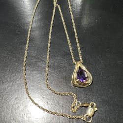 VERY BEAUTIFUL PURE 14K GOLD WITH REAL AMETHYST STONE SIZE 18 