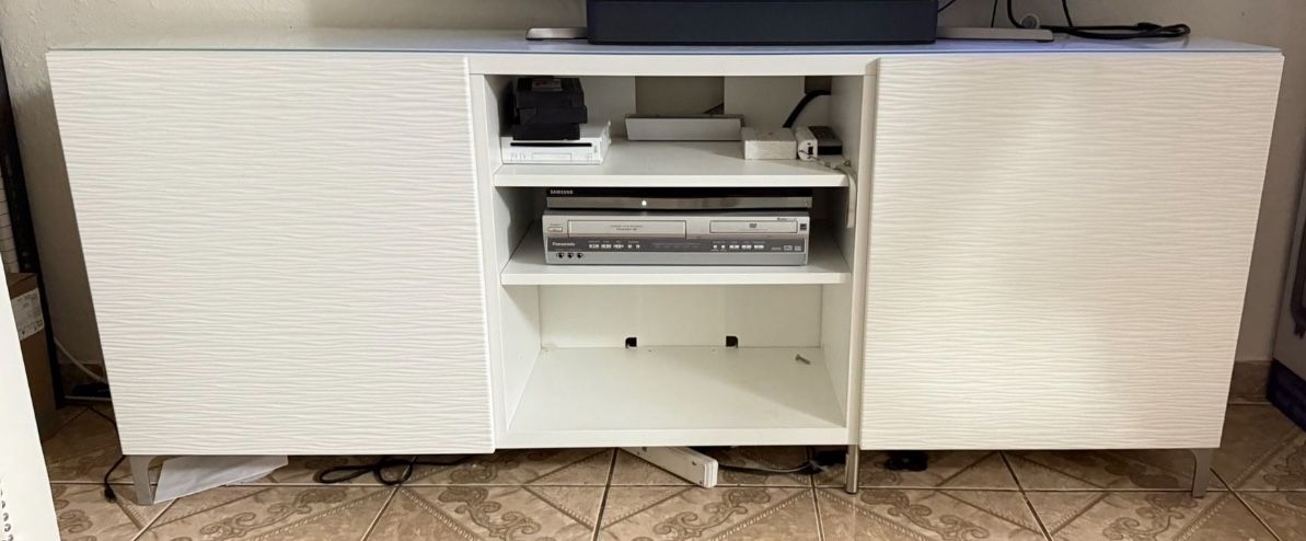 Media Center / TV stand