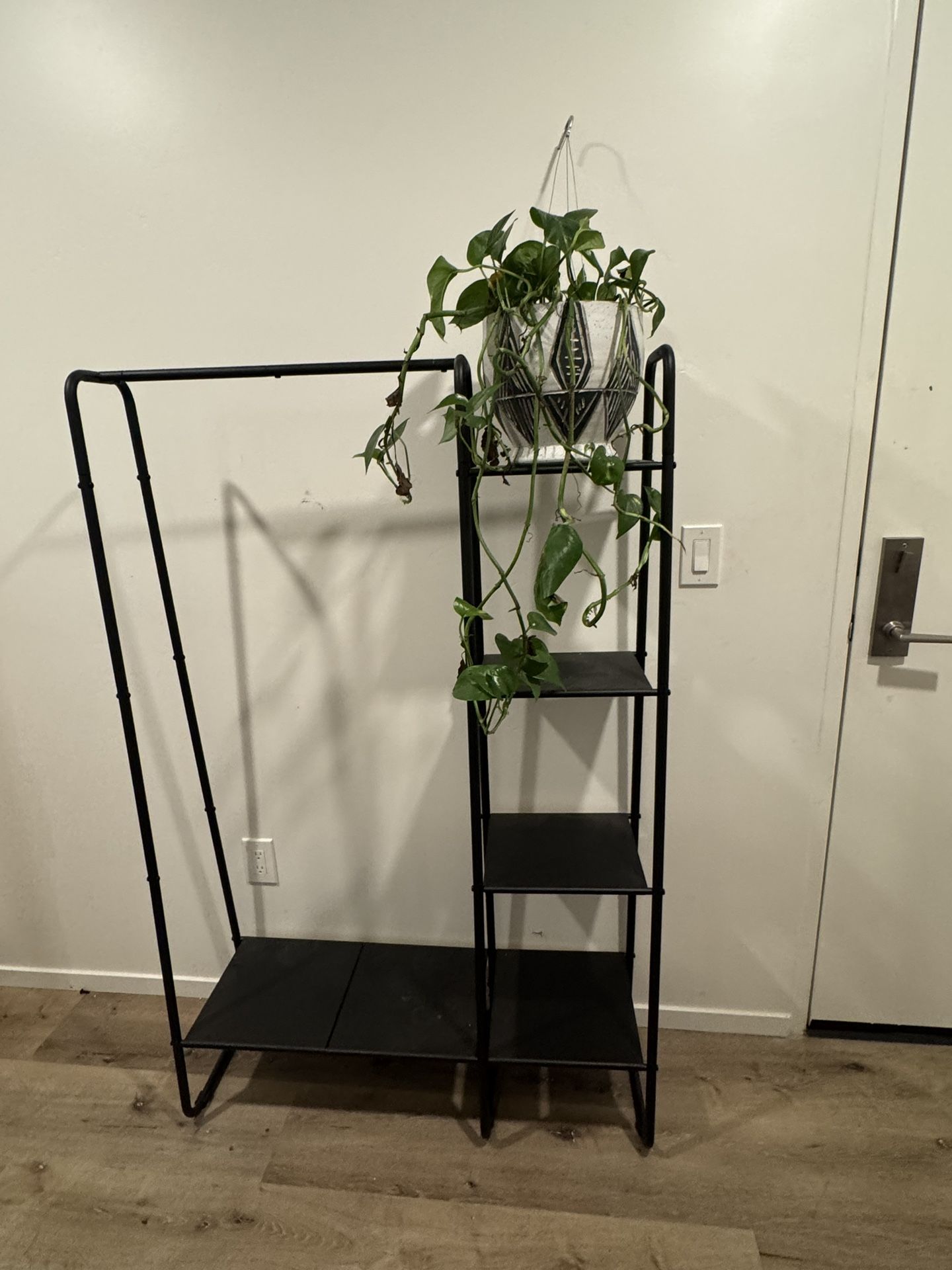 Black Hallway Hanging Rack With Storage