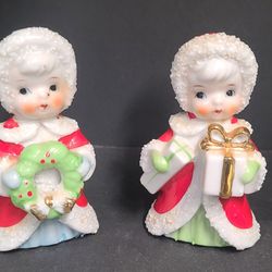 2 Beautiful Vintage Enesco Ceramic Caroler Figurines 