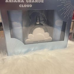 ARIANA GRANDE $70