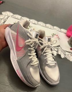 Nike Sabrina 2 Lily (Women’s Size 9.5)