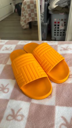 Bottega veneta orange slides
