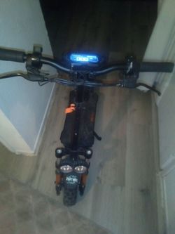 Ruitoo Electric Scooter – Excellent Condition!
