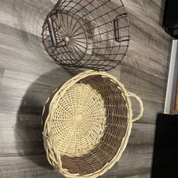 1 Large wicker basket and 1 copper metal basket 
