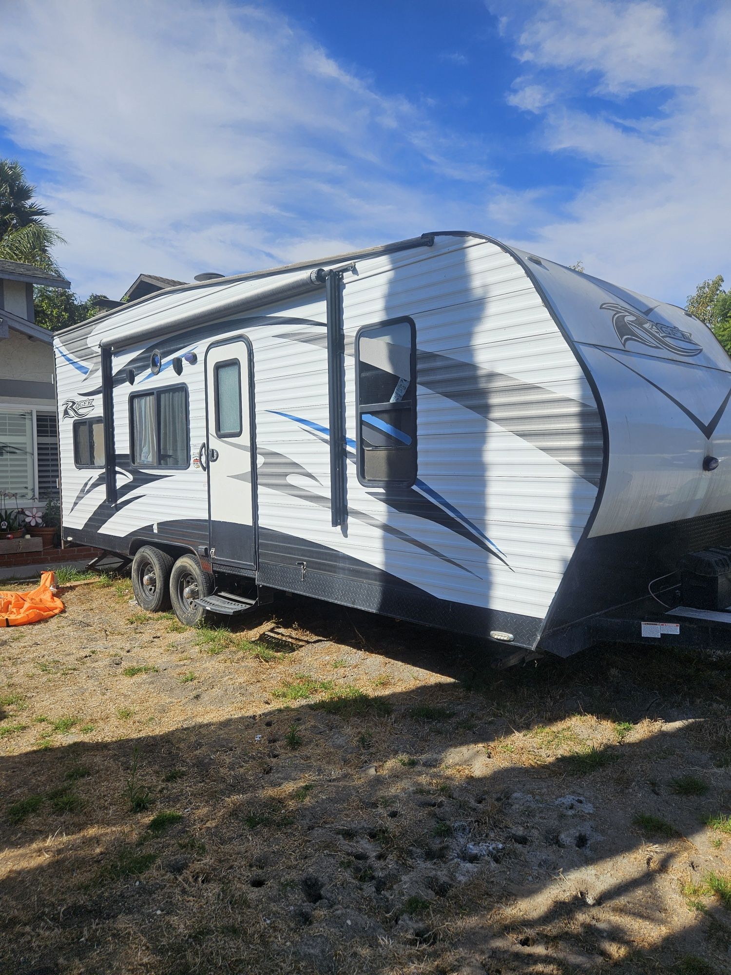 2016 rage'n toy hauler 26 Feet