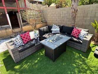 Patio Furniture set outdoor new in the box