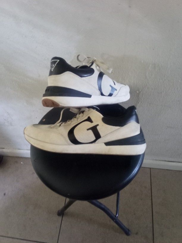 Men's Guess Tennis Shoes.. Size Nine And a Half 