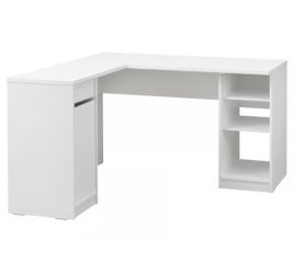White corner work desk