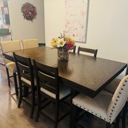 Dining Room Table and Chairs