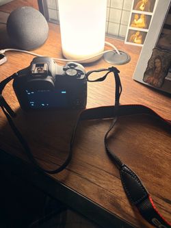 Canon EOS R100 4K Video Mirrorless Camera