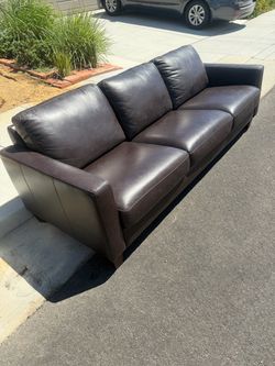 Free  couch sofa