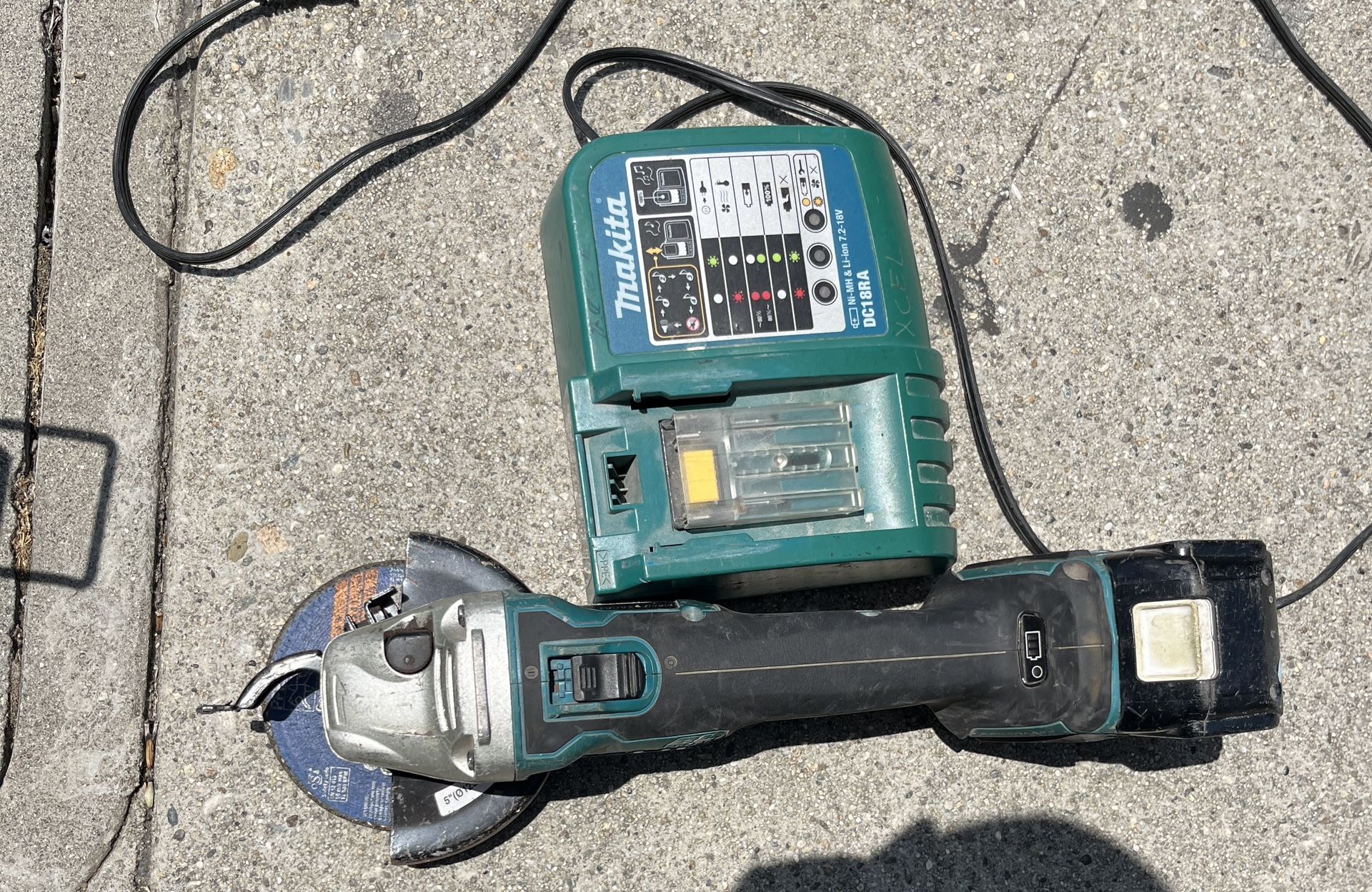 Makita Gronder With Battery And Charger