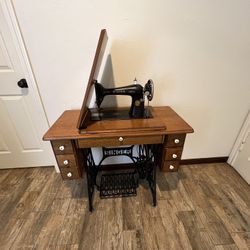 Singer old sewing machine