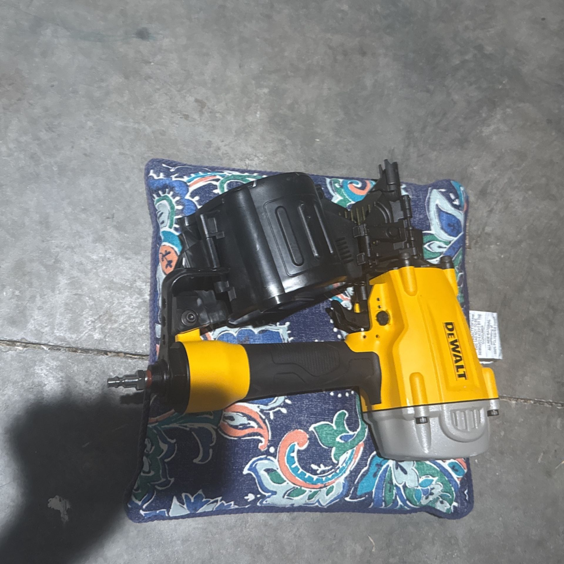 Dewalt Roofing Gun
