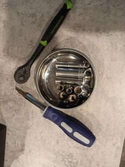 1/4 Pittsburgh Ratchet with metric sockets 6,7,8,9,10,12,14