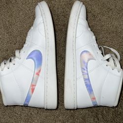 Nike Blazers (Size 6.5 Women’s - Talla 6.5 Mujer)