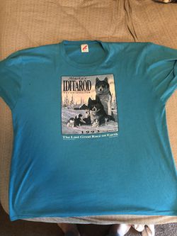 Vintage wolf shirt in size XXL