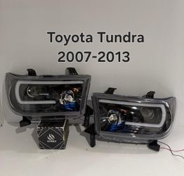 Toyota Tundra 2007-2013 Headlights