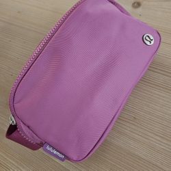 Lululemon Belt Bag "Pow Pink Tone"