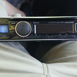 Alpine Bluetooth Receiver 