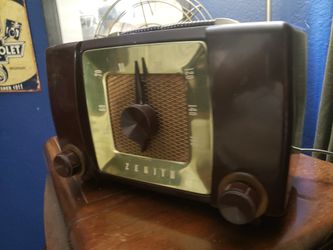 1951 Zenith Radio