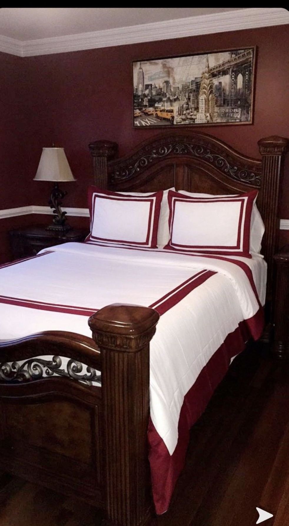Queen Bed With 2 Nightstands + A Dresser With Mirror 