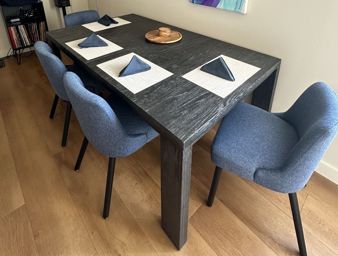 Large Black Dining Table w/ Extention w/ 4 Dining Chairs