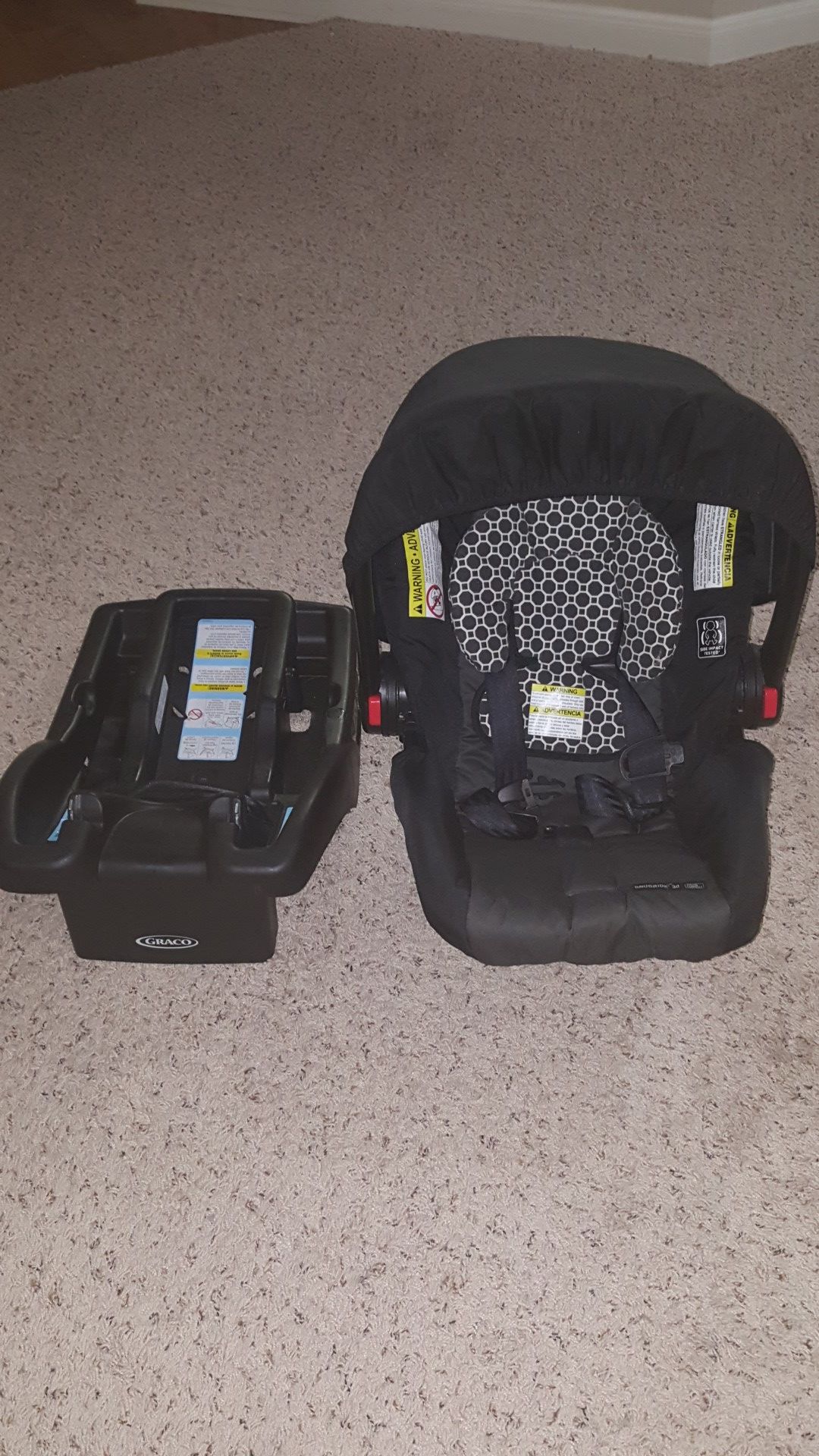 black graco car seat