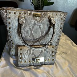 Micheal Kors Handbag