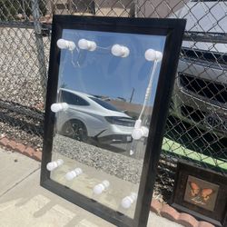 PICTURE FRAMES & MIRRORS