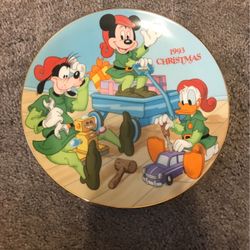 1993 Disney Santa’s Workshop Christmas Plate