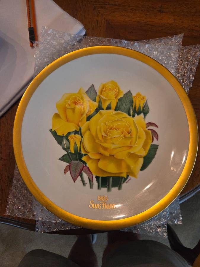 Vintage 1983 Limited Edition All American Rose Plate - SUN FLARE
