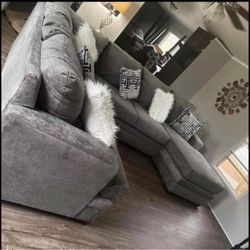 Gray Fabric Sectional Sofa with Chaise