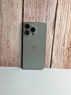 iPhone 15 Pro Max - Unlocked - 256GB 