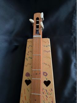 Dulcimer music soundbox