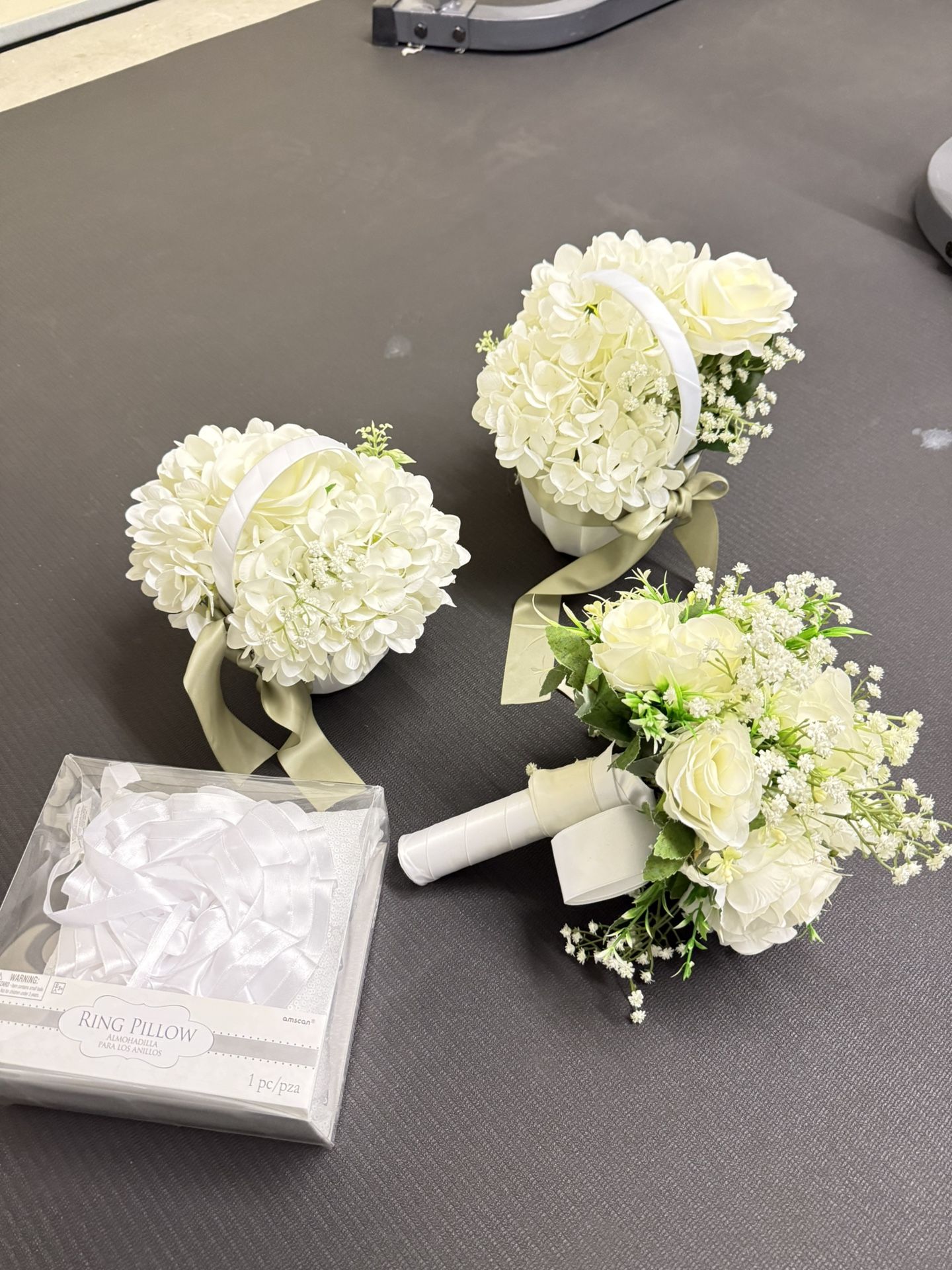 Wedding Flowers | Bouquet | Ring Pillow