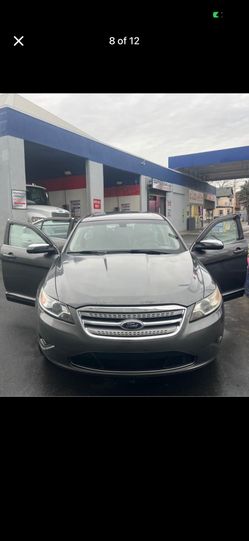 2011 Ford Taurus