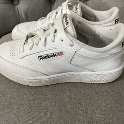 Reebok Shoes. Size 7.5