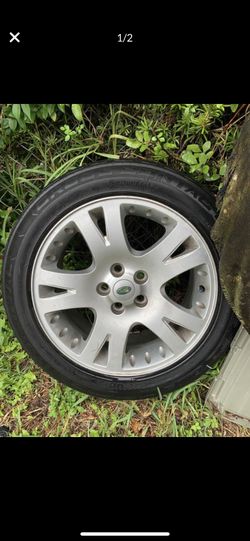 255/50 R19 Land Rover rims OME like new!!!!